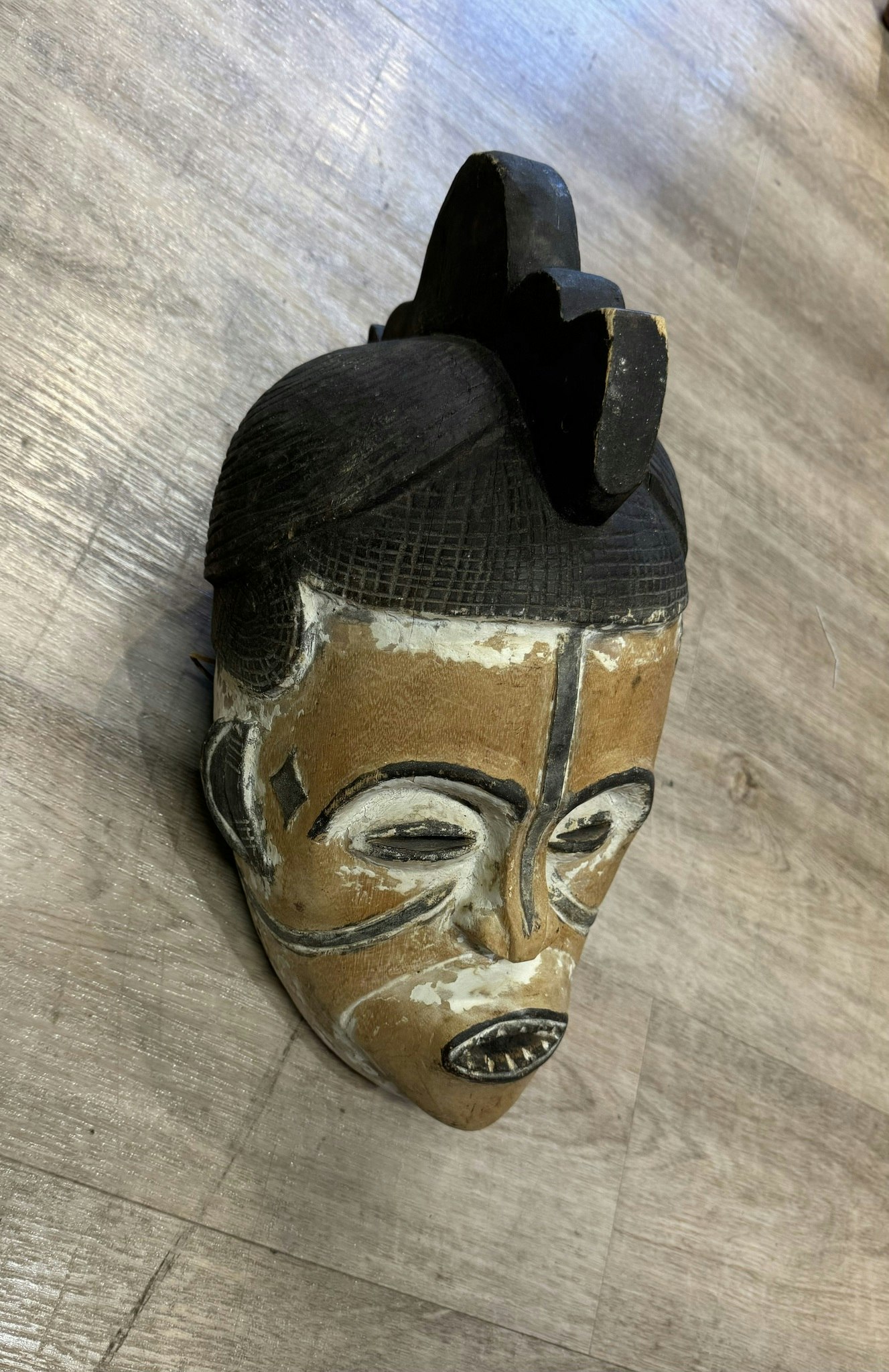 Maske 1800-tallet fra Elfenbenskysten