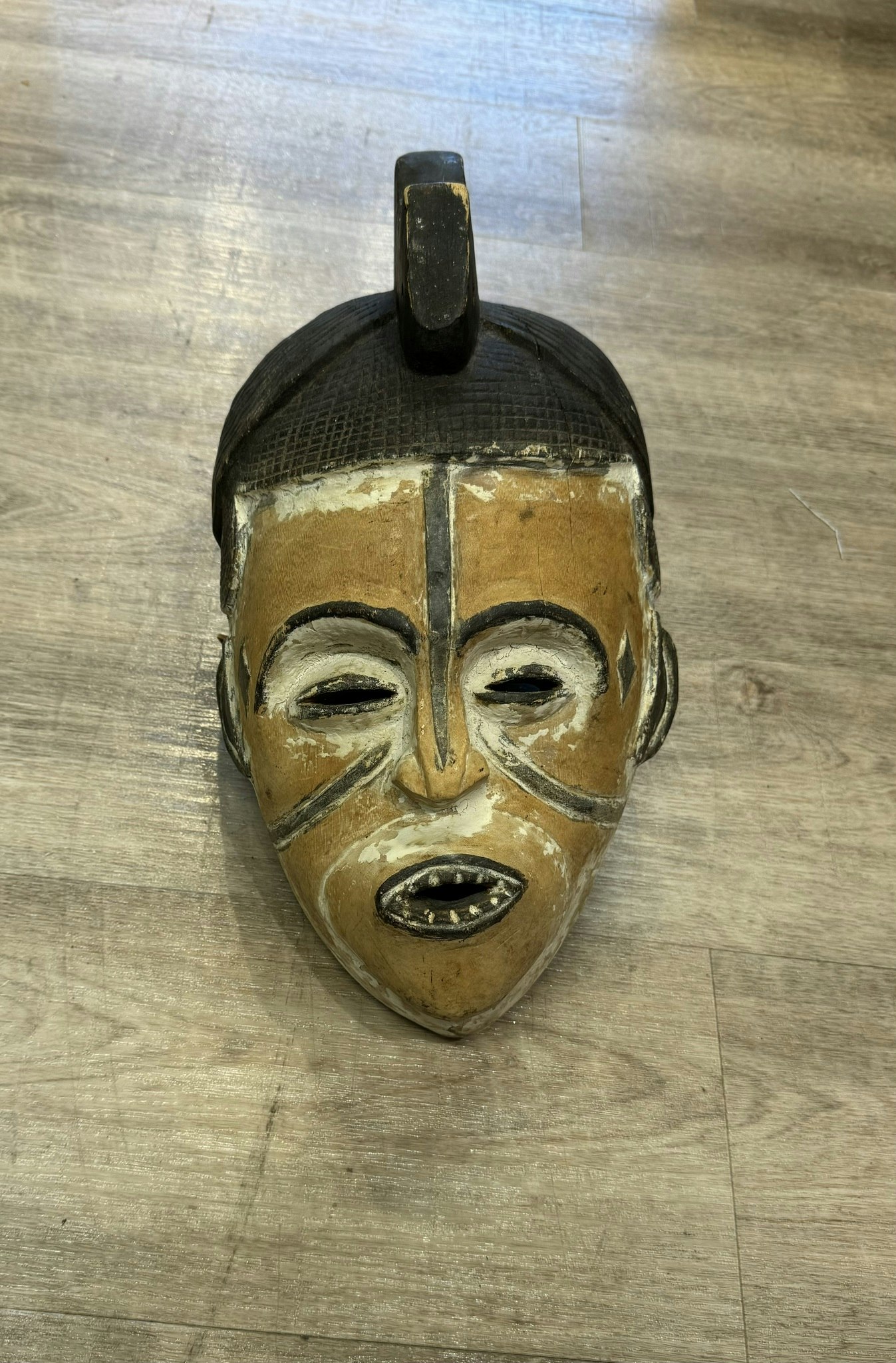 Maske 1800-tallet fra Elfenbenskysten
