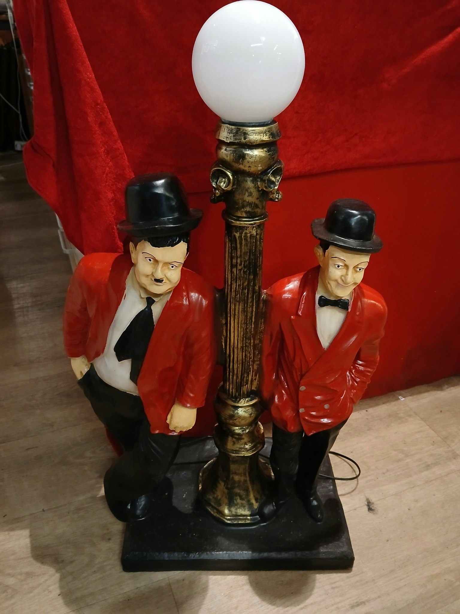 Heland og Halvan Lampe