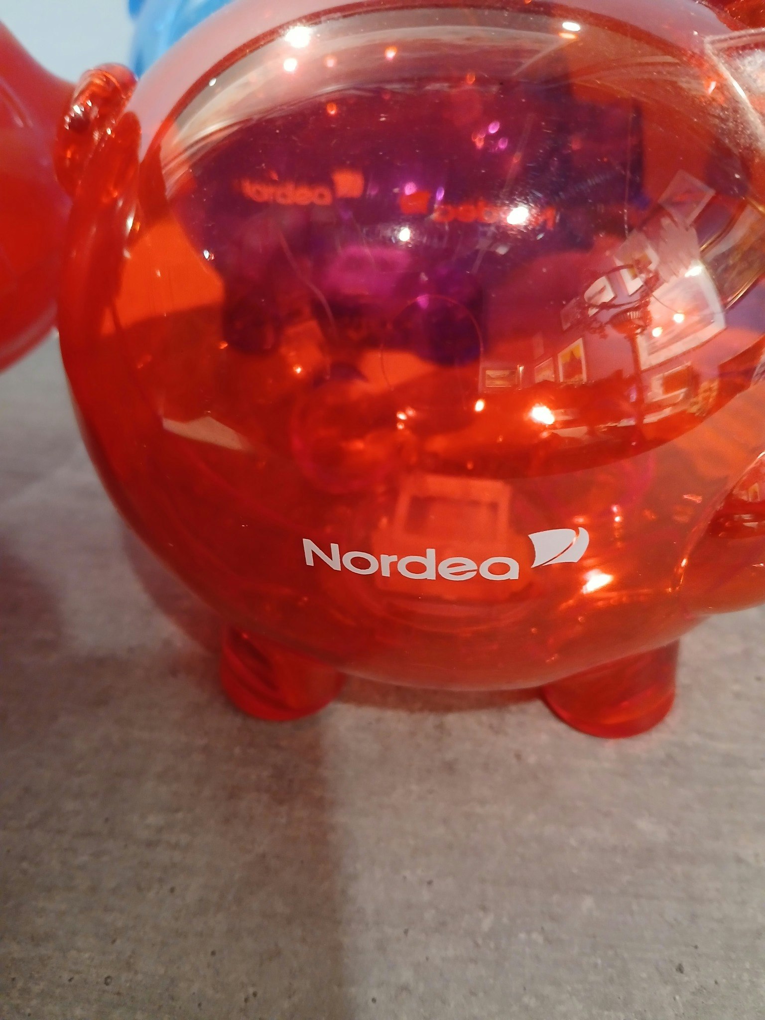 sparebøsser ,  Postsparebanken , Nordea ,