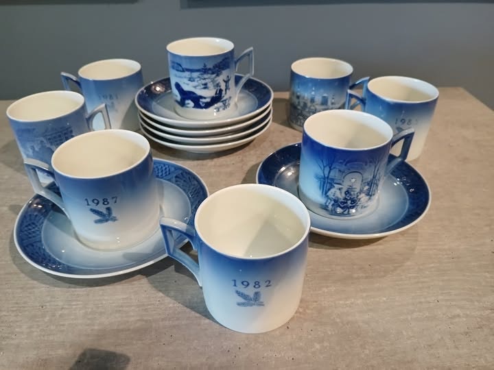 Royal Copenhagen , Julekopper ,  Har 6 skåler