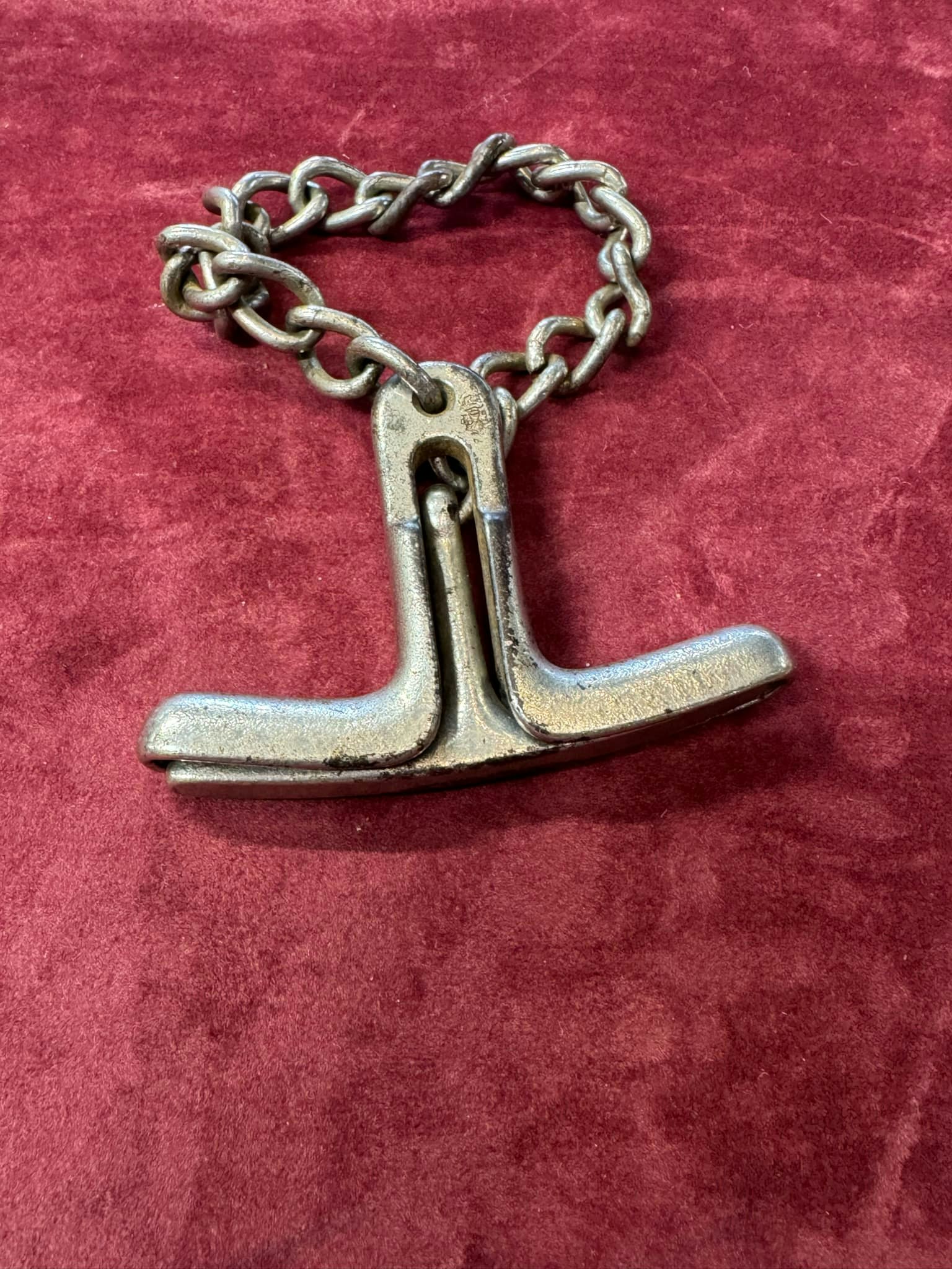 Ledsager jern/Håndjern fra ca, 1940-1945.