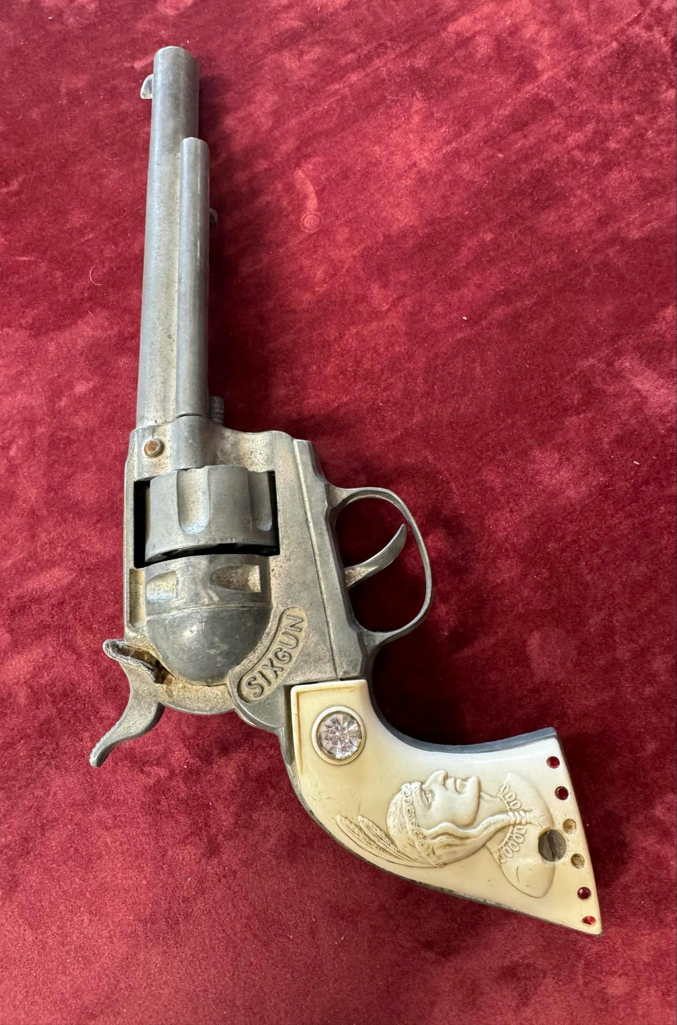 Lekepistol «Sixgun» kruttlapp pistol fra 1950-tallet.