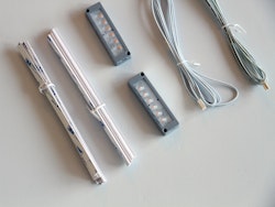 Svedbergs belysning övre 20x5x1 vit lådbelysning 2+2w led