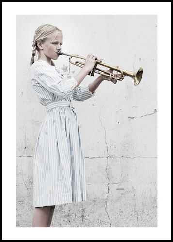 ”Trumpet girl”