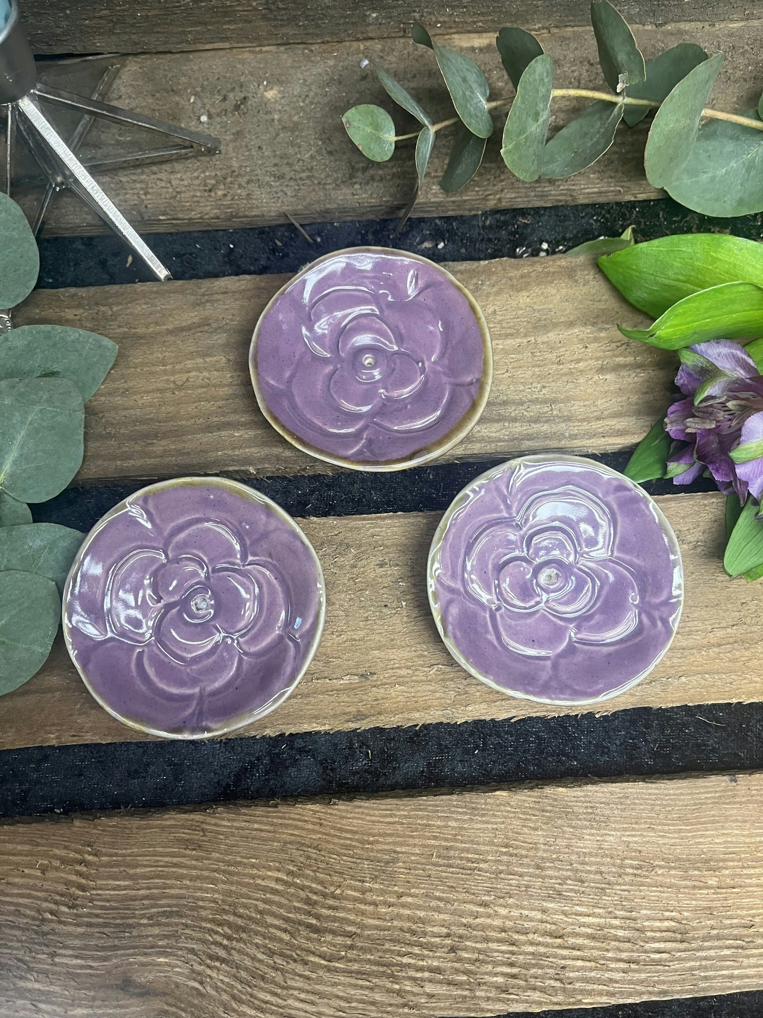 Rökelsehållare i keramik lila