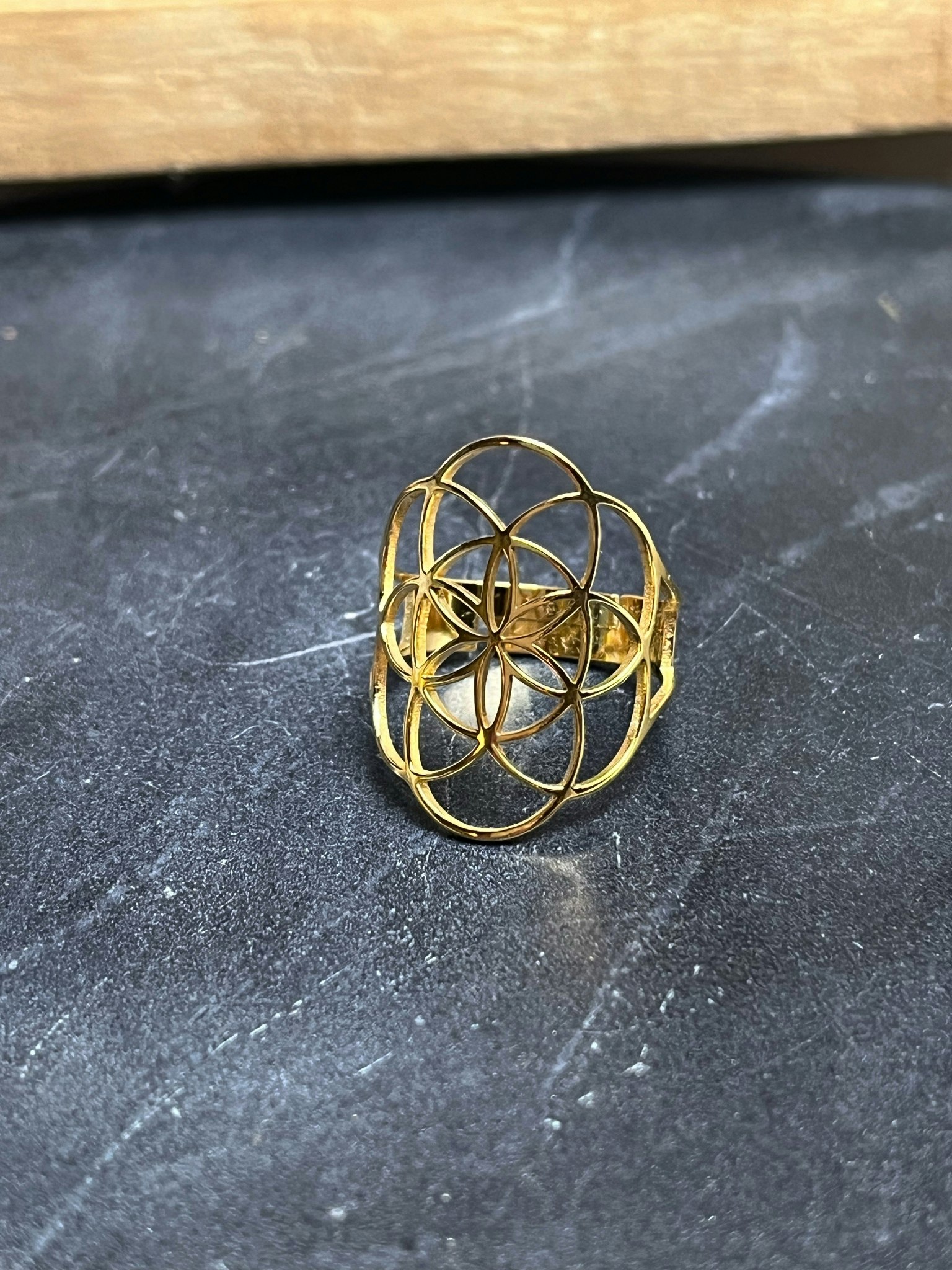 Justerbar ring i rostfritt stål  ”guld”