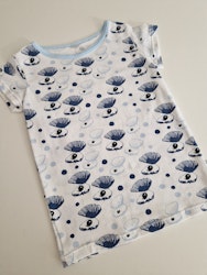 T shirt storlek 122