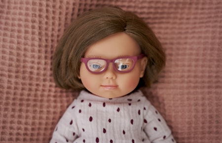 Miniland Docka Flicka med Downs syndrome & Glasögon 38cm