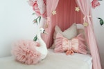Spinkie Dreamy bow cushion pale rose