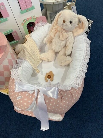 Babynest rosa/vit stjärna bomull