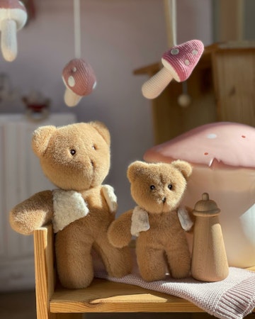 Egmont Toys Remi mjuk nalle med väst