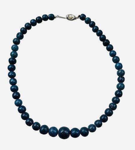 Blå stenhalsband