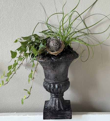 Pokal kruka för plantering Svart med bruna inslag Ø14x18cm