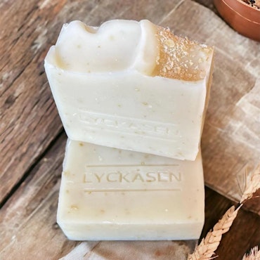 Handgjord Tvål Havre och avokado - Naturlig & Vegansk 110 g