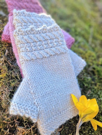 Elsa fingerless glove