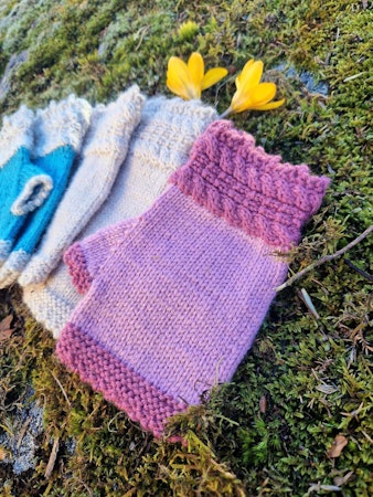 Elsa fingerless glove