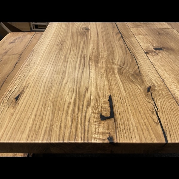 Midsommarbordet i rustik ek med levande kanter. Modell 16