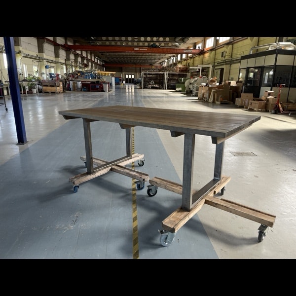 Midsomarbordet modell 24 i furu