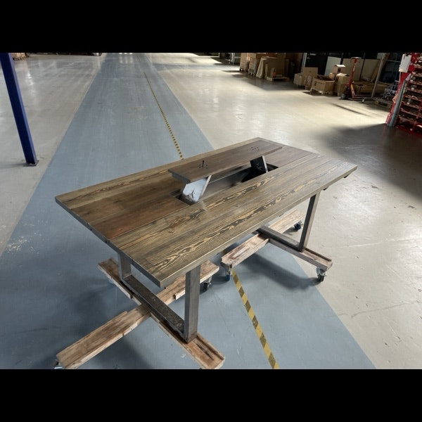 Midsomarbordet modell 24 i furu