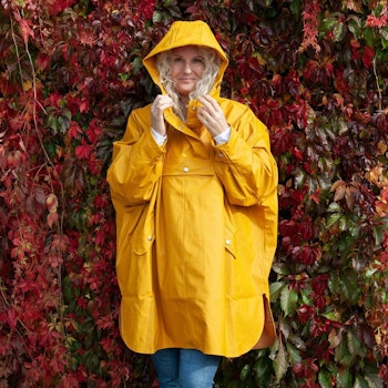 Regnponcho i gul fra Rosenvinge