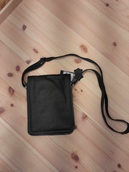 Reporter veske fra Kvitfjell Handbags i svart