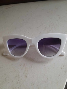 Hvite cat eye solbriller