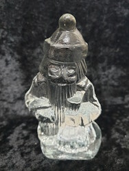 Glaslykte med en formad tomte i glas Nosk