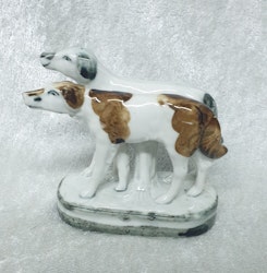 Staffordshire nummer 2586 figurin med 2 hundar