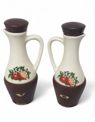 Olja och vinäger flaskor i teak och porslin