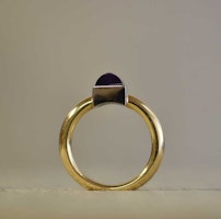 Guldring med ametist