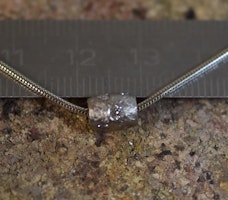 Hänge i vitguld med diamanter