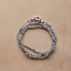 Halsband med rutilkvart