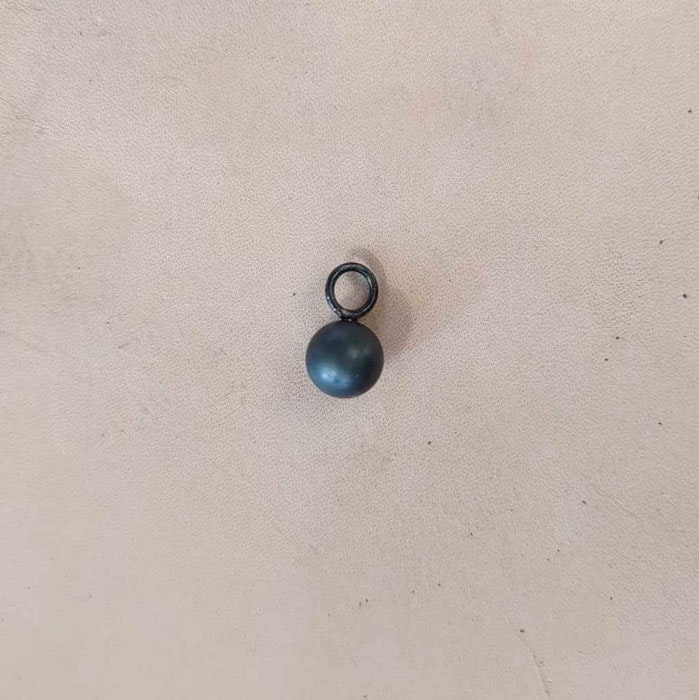 Hängen med olika runda ädelstenar 8 mm
