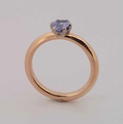 Guldring med Tanzanit