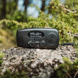 Vevradio med inbyggd powerbank