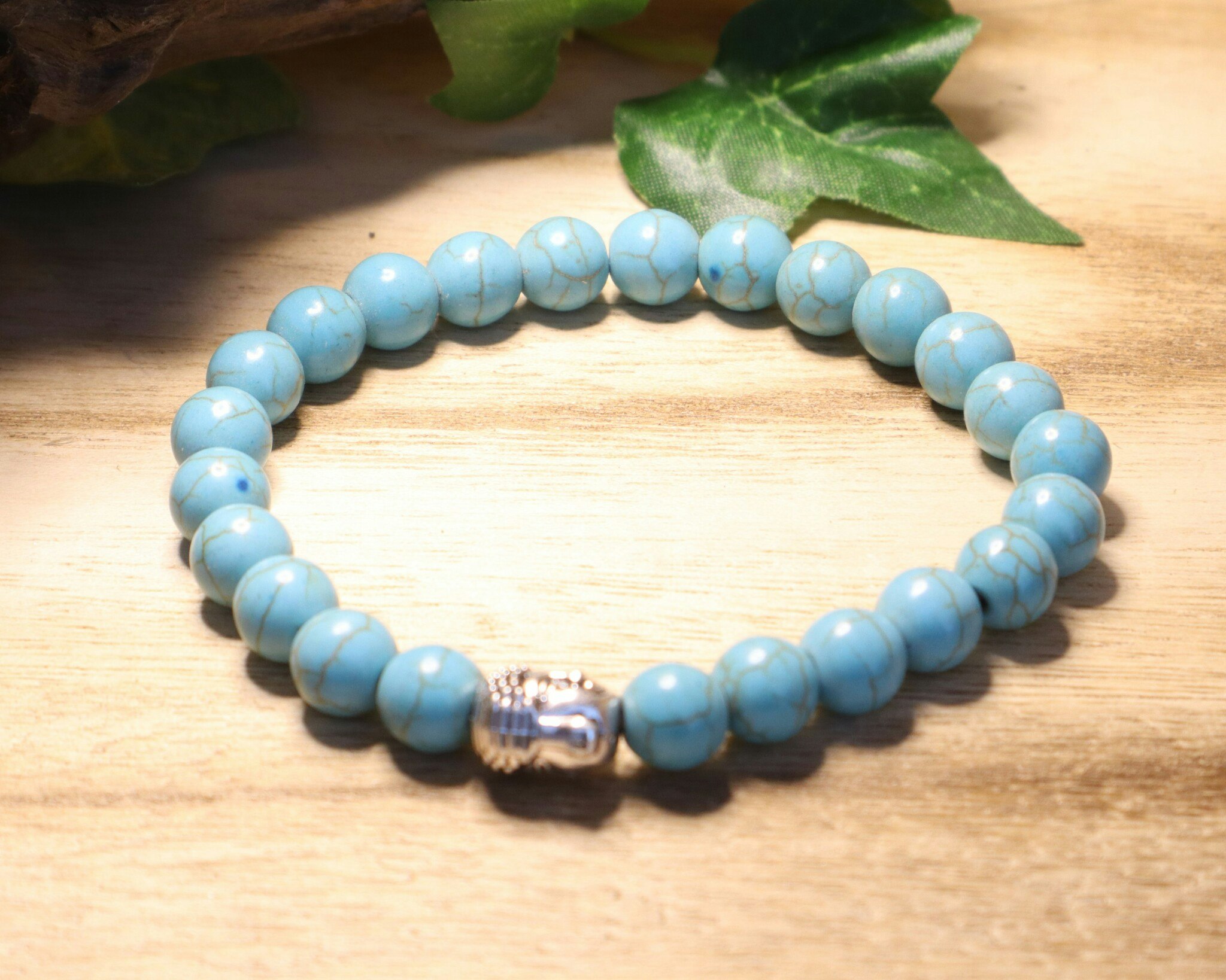 Armband i olika stenar eller kristaller