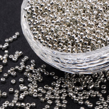 Seed bead 11/0 (2,1mm) Silver