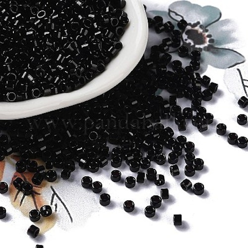Seed bead svart cylinder 2,5mm 10gram