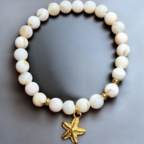 Armband av snäcka