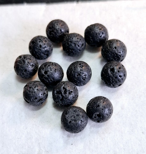 Lavapärlor 8mm 1 sträng ca 48 pärlor