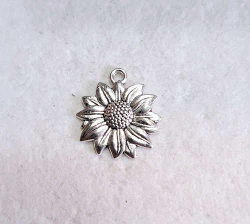 Solros silver tibetstil 19mm 1 st