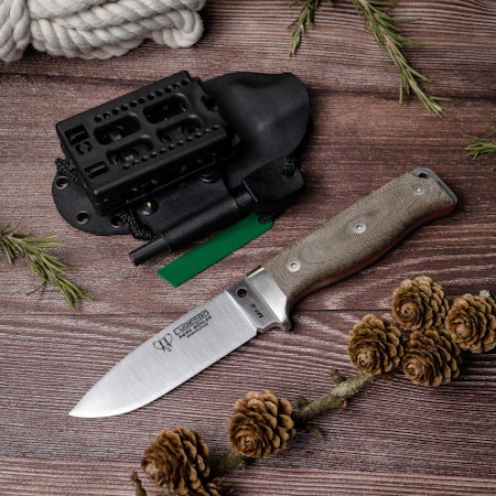 Jaktkniv Cudeman MT-5 en av jägarens favoriter.