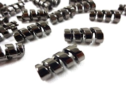 S643 Snörände spiral 4 mm svart (20/100 st/ fp)