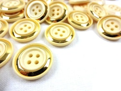 K069 Knapp 18 mm ljusbeige/guld