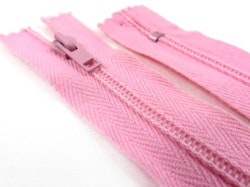D106 Blixtlås 12 cm 4 mm spiral ej delbar rosa