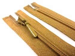 D105 Blixtlås 12 cm Opti 4 mm spiral ej delbar beige