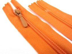 D121 Blixtlås 16 cm 4 mm spiral ej delbar orange
