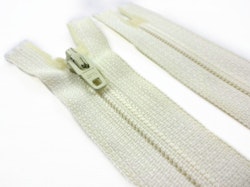 D072 Blixtlås 18 cm Opti 4 mm spiral ej delbar ljusbeige