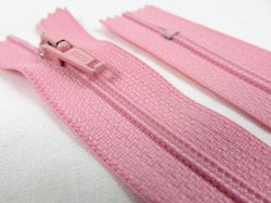 D103 Blixtlås 20 cm 4 mm spiral ej delbar rosa